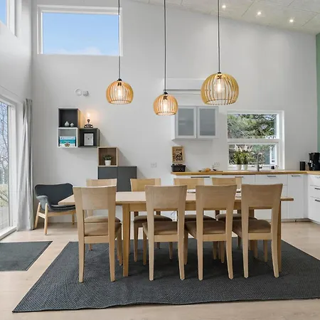 4 Bedroom In