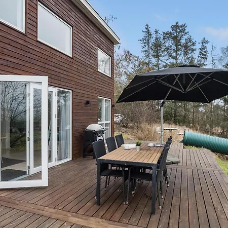 4 Bedroom In *