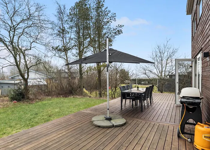 4 Bedroom In Hadsund